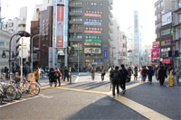 代々木駅北口からのアクセス　3